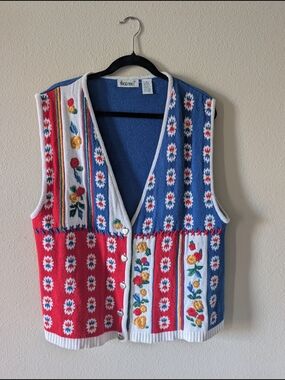 Vintage-style Floral Knit Vest in Red, Blue & White